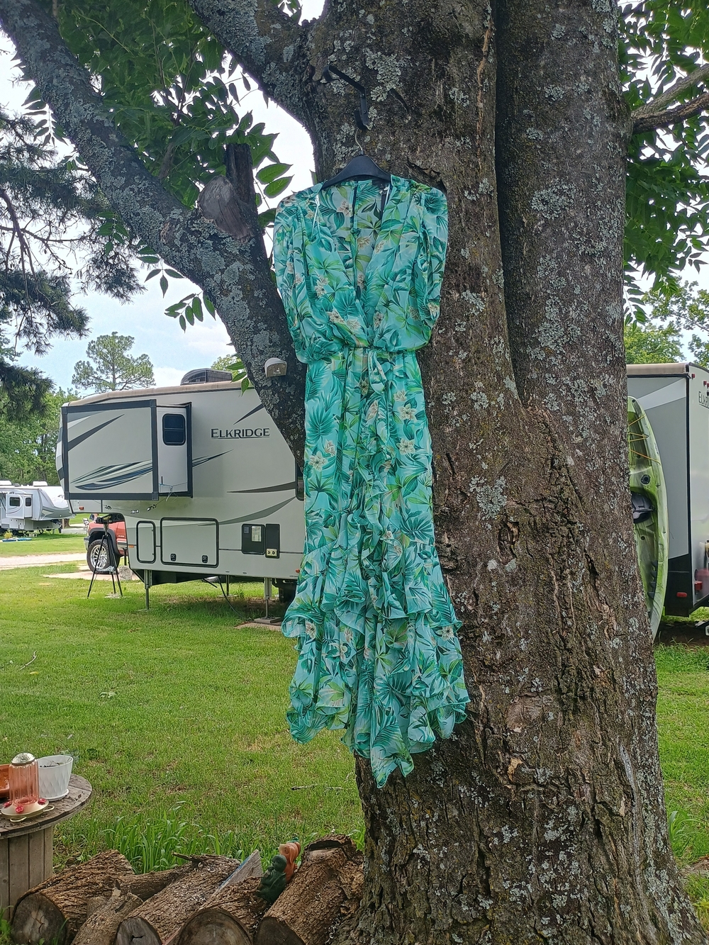Miss Avenue NWT Tropical Floral Ruffle Maxi Dress